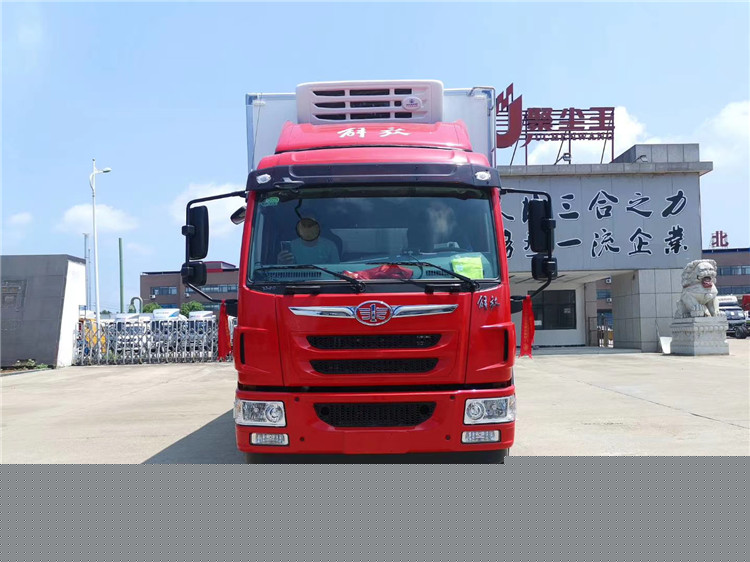 國六 解放麟VH6.8米冷藏車